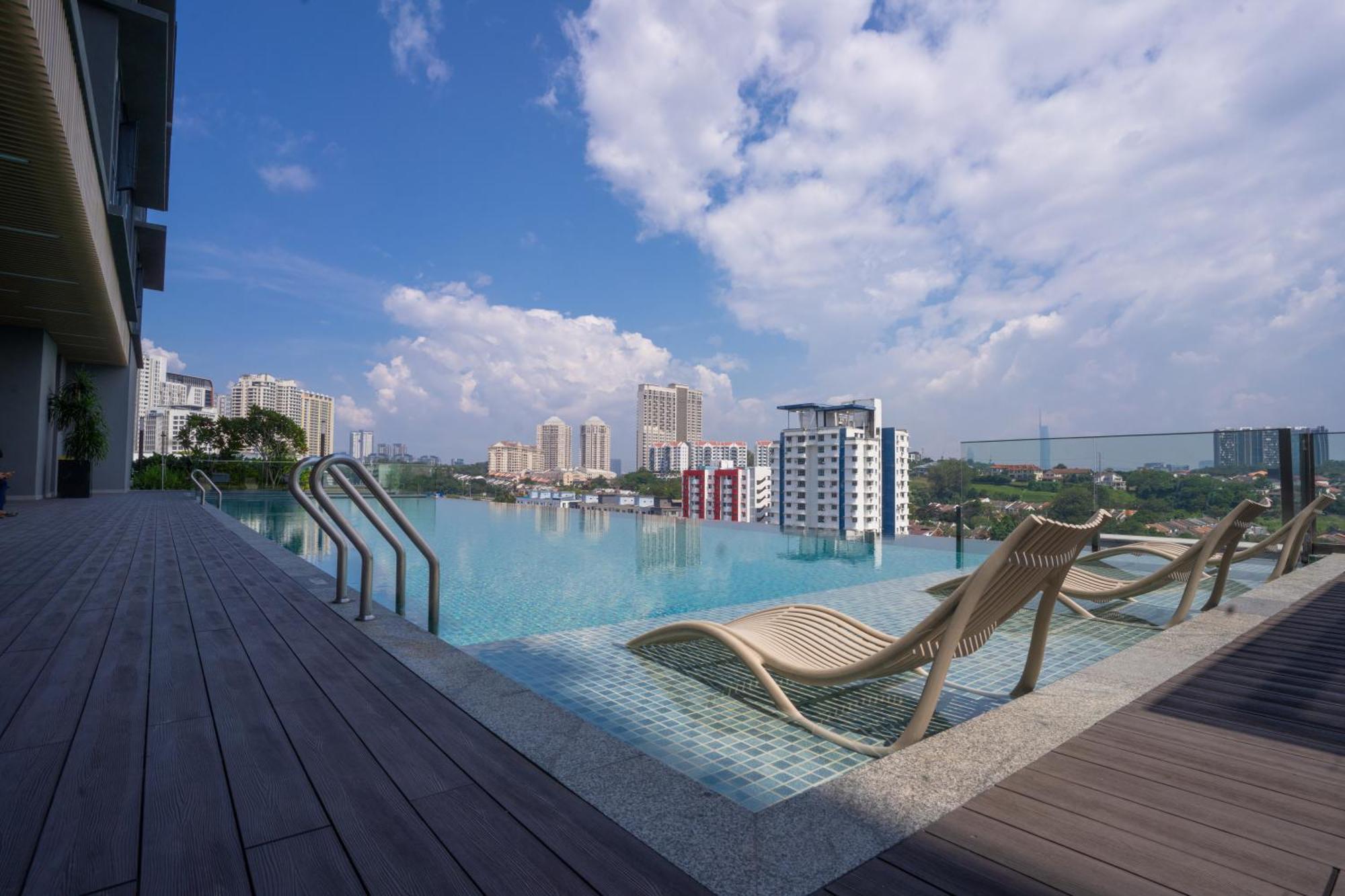 Societe Suites By Ihost Global Kuala Lumpur Extérieur photo